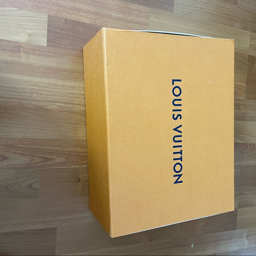 Empty box